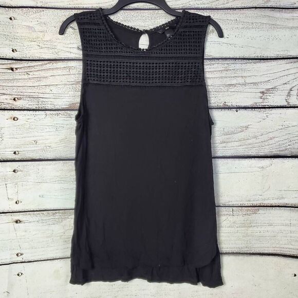 H&M Black Sleeveless Blouse Top Women's Size L Lace Crochet Yoke Keyhole Back Bo - Picture 1 of 6
